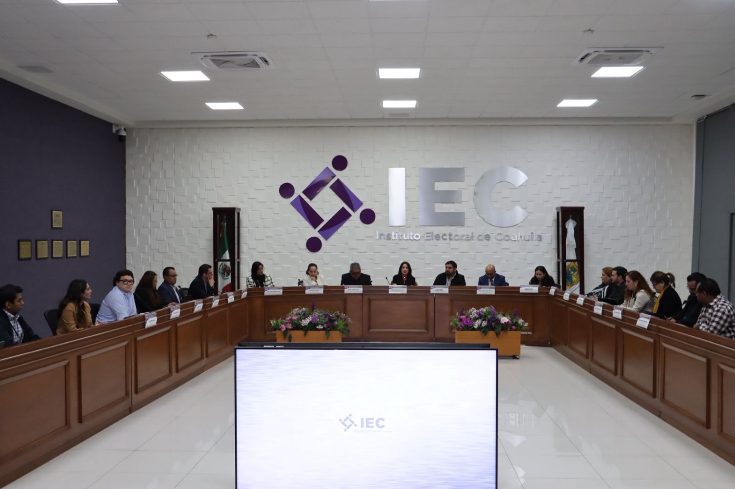 INE y el Instituto Electoral de Coahuila fortalecen la transparencia con la plataforma “Conóceles”