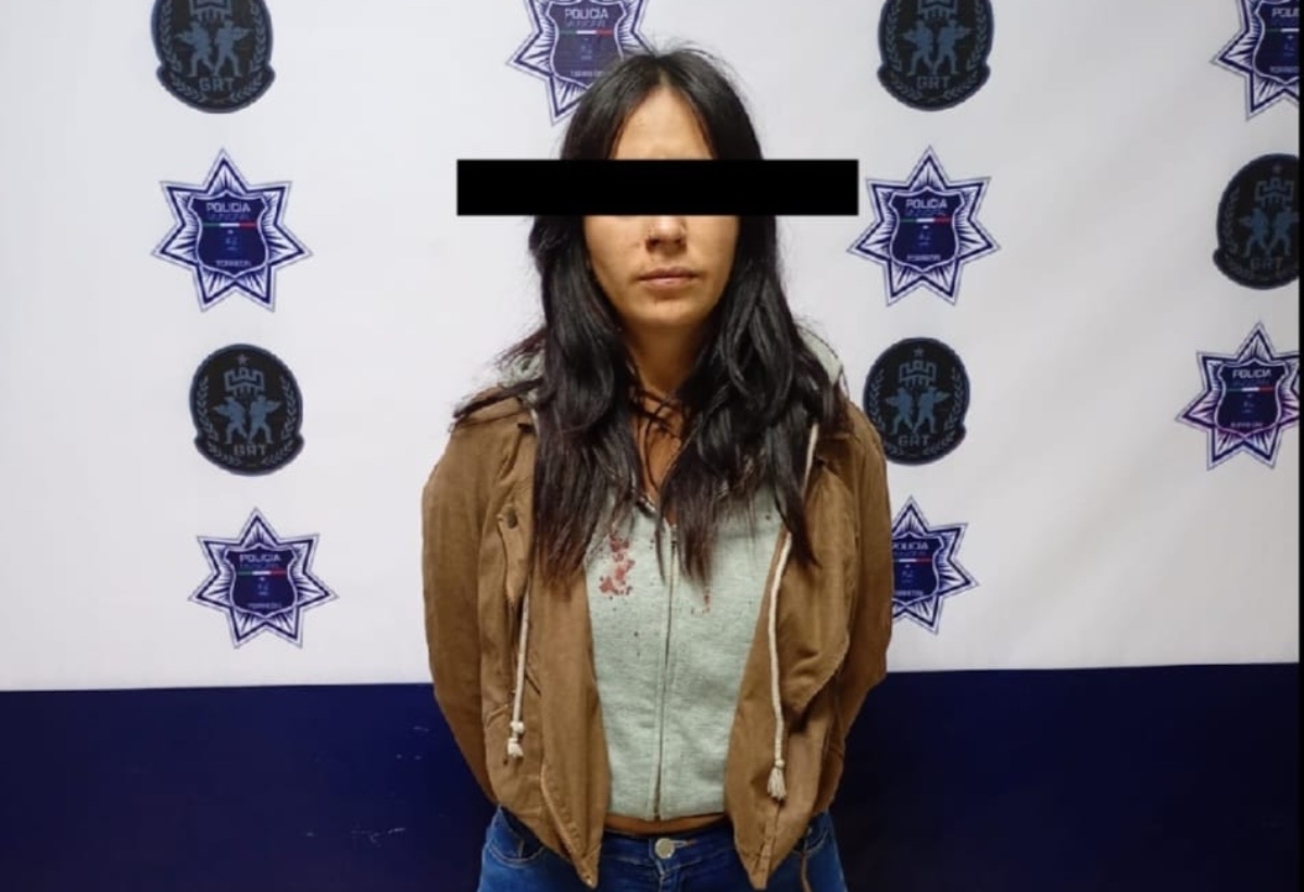 Violencia familiar en La Perla: Detienen a mujer en Torreón tras atacar a su pareja con un cuchillo